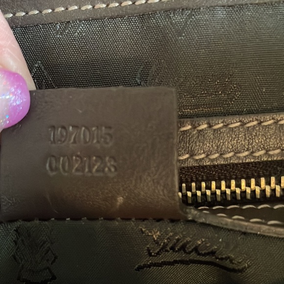 Large gucci clutch  - brand new with out tags. - Picture 3 of 3